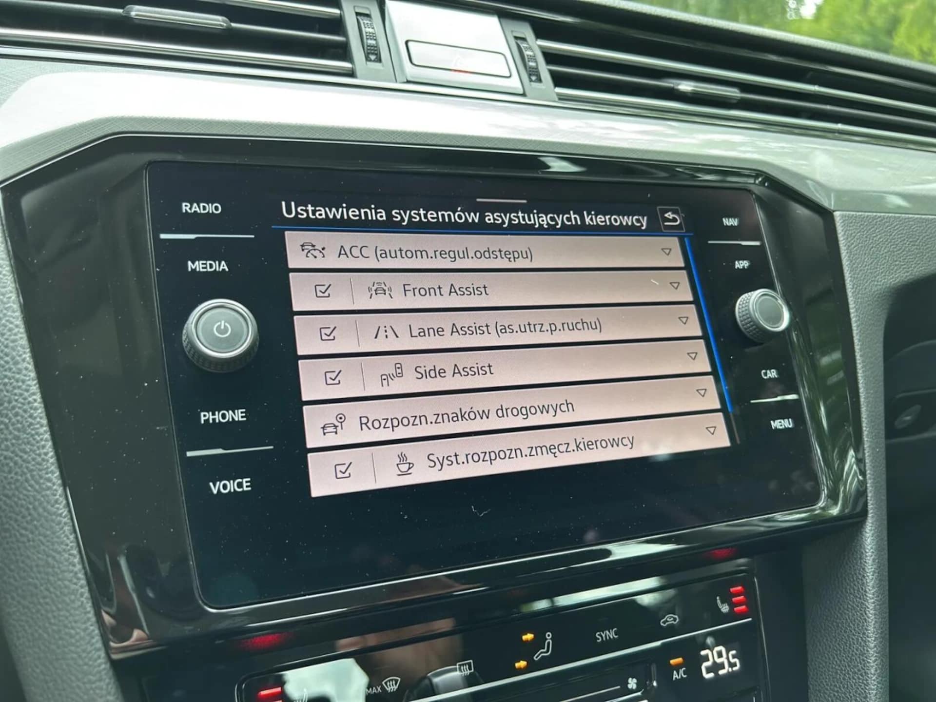 Volkswagen Passat Business