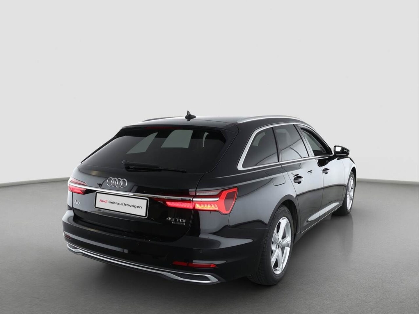 Bild über Audi A6 Avant advanced 45 TDI quattro S tronic - für weitere Informationen kontaktieren Sie den Audi Partner