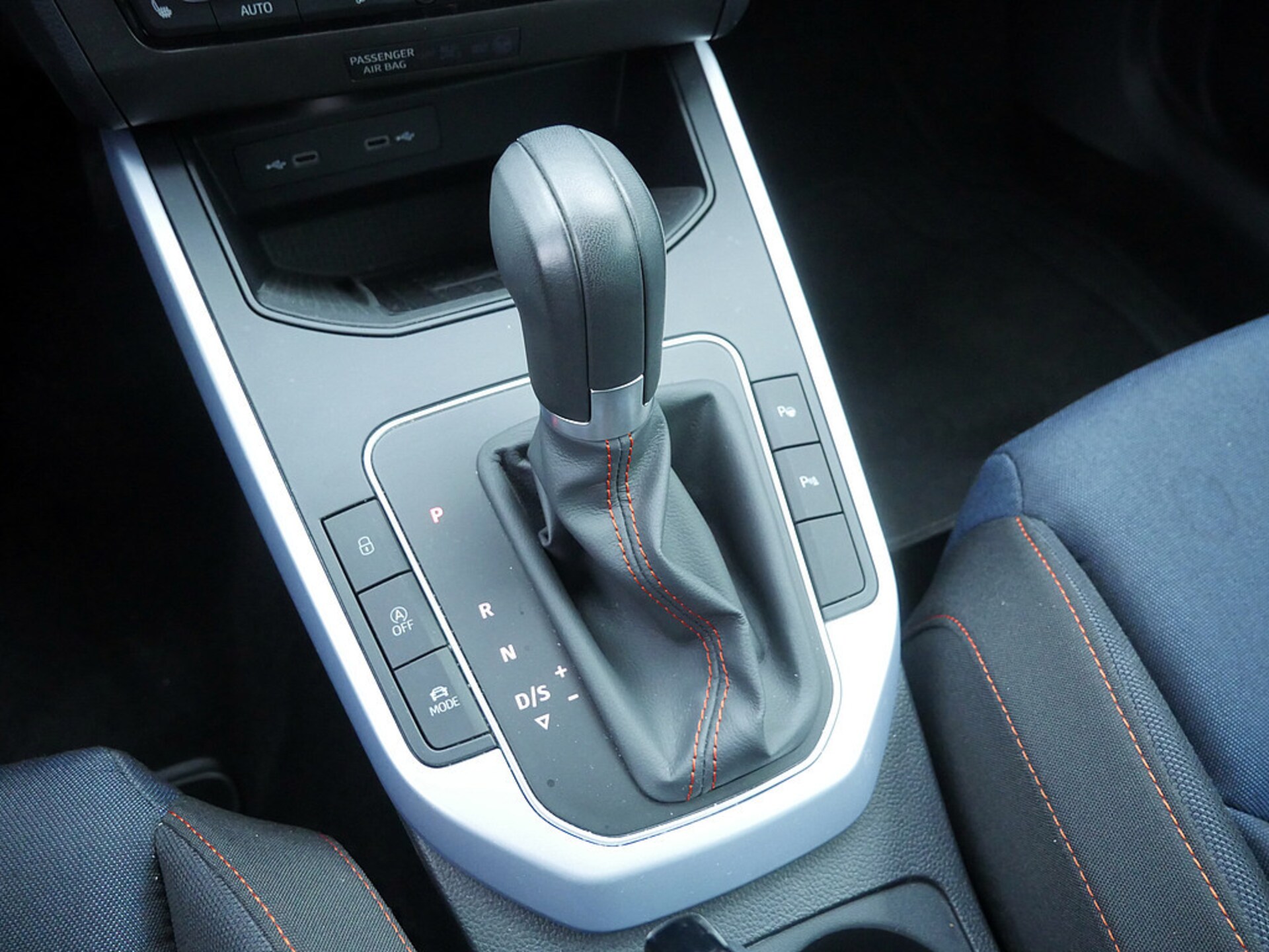 SEAT Arona FR