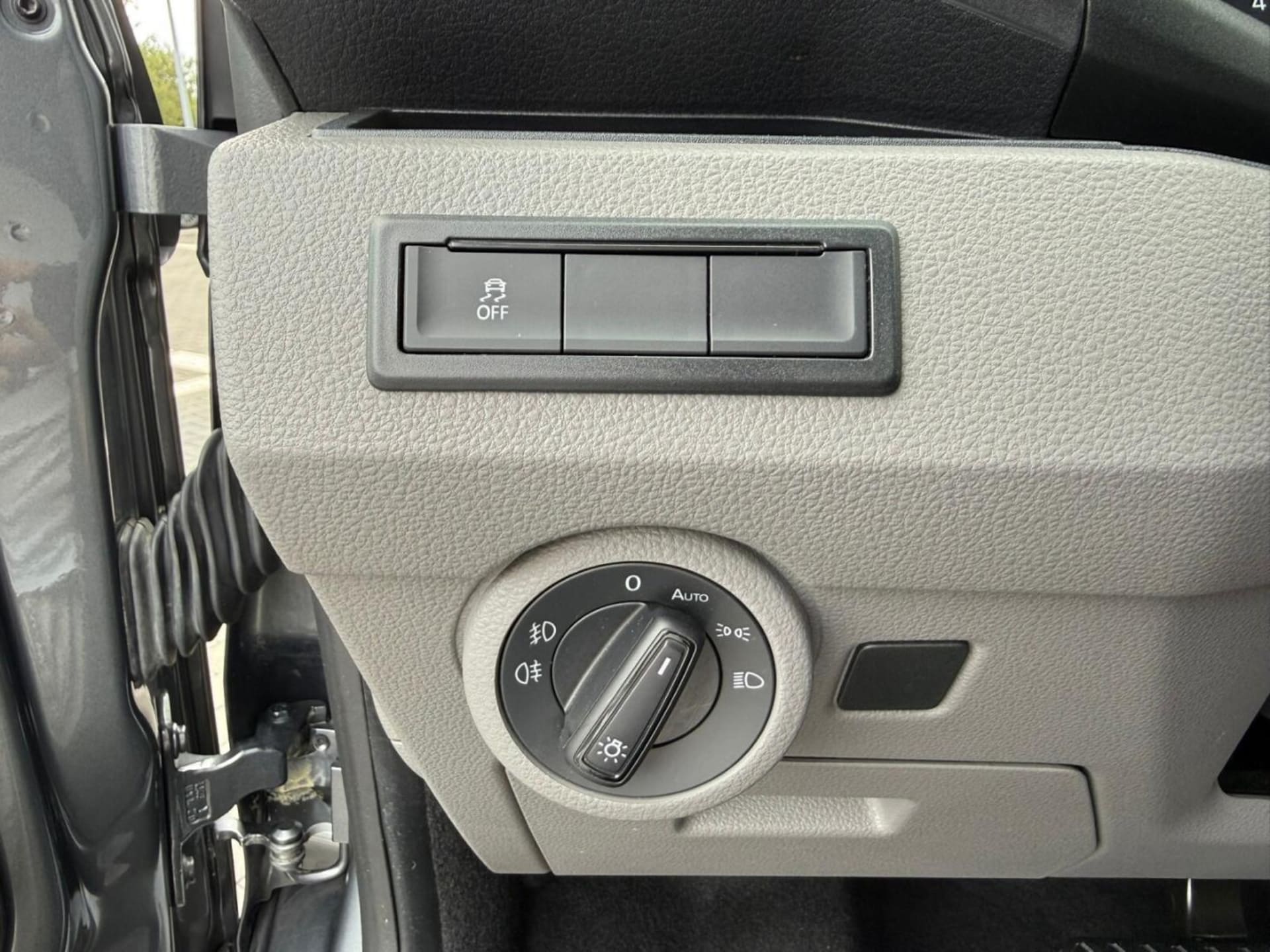 Volkswagen Caravelle 6.1 krótki rozstaw osi SE