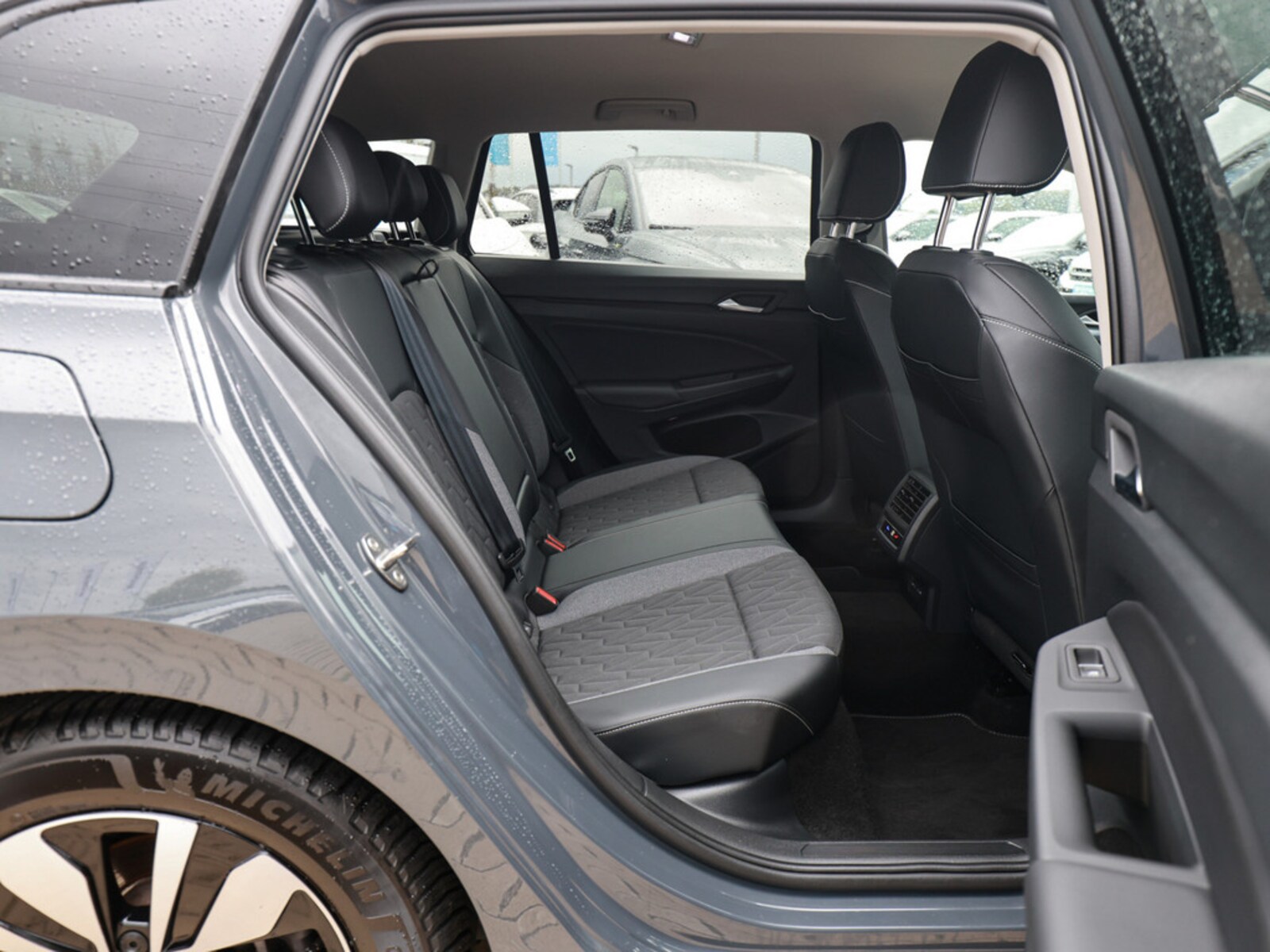 Volkswagen Golf Variant – Bild 7