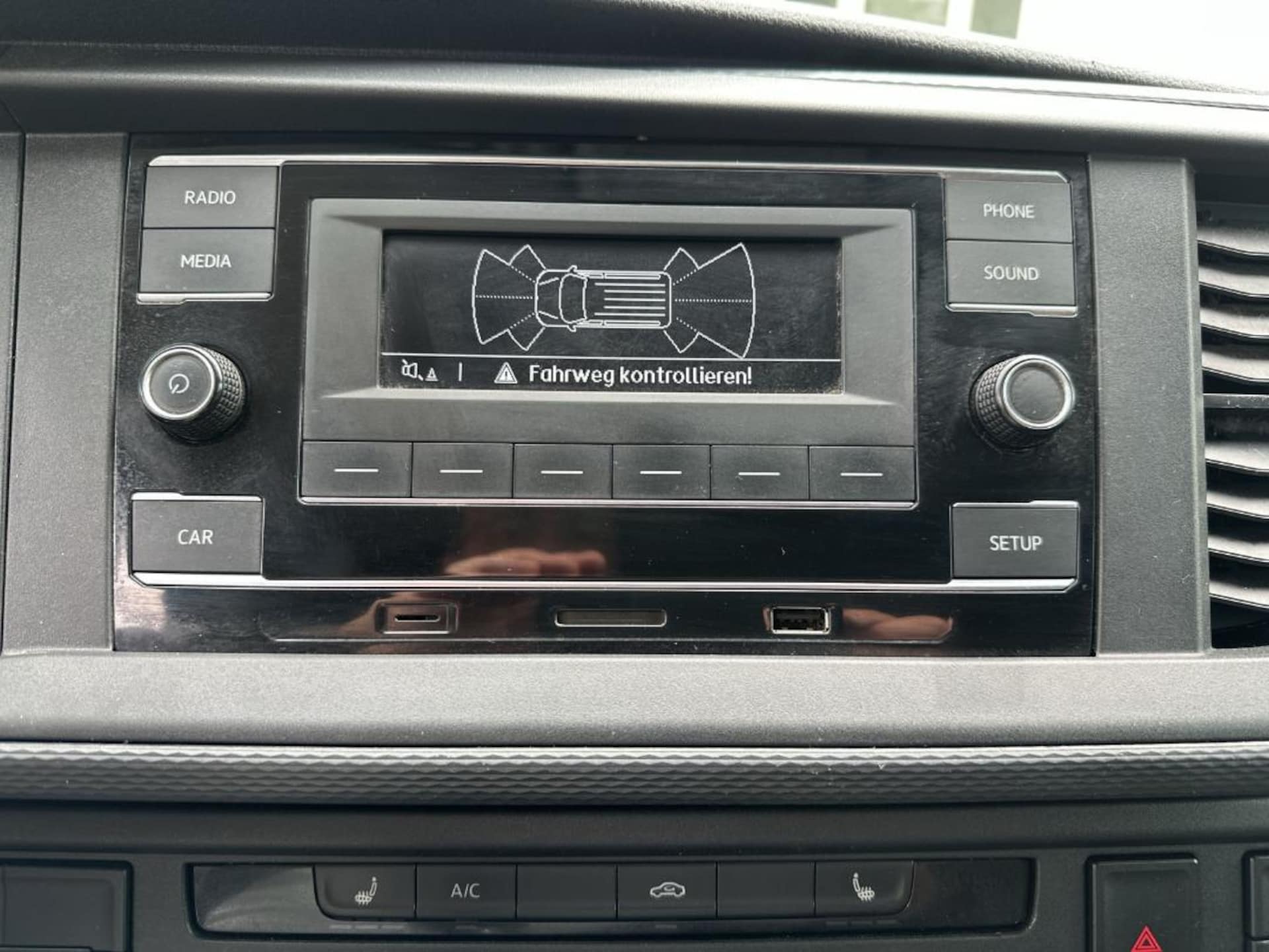 Volkswagen T6.1 Transporter Kasten langer Radstand