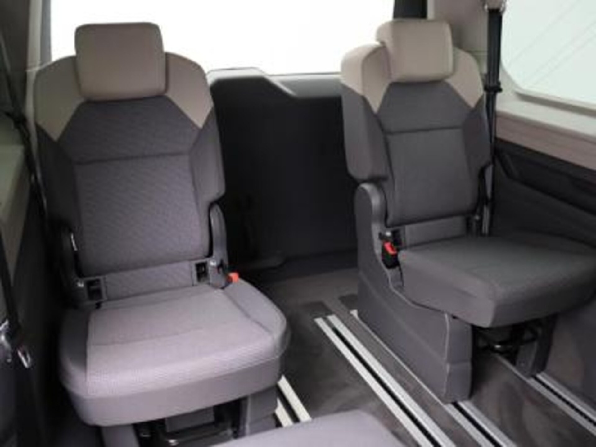 Volkswagen Multivan Basis-Modell
