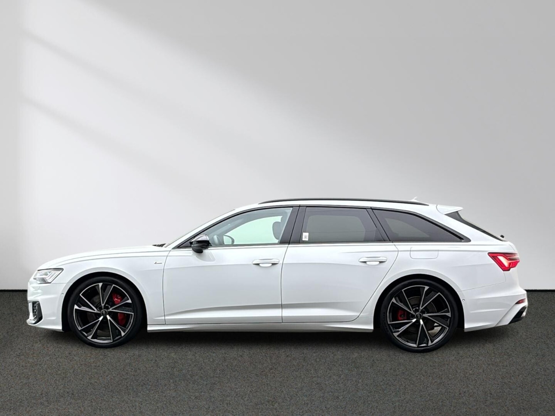 Audi A6 Avant TFSI e Design