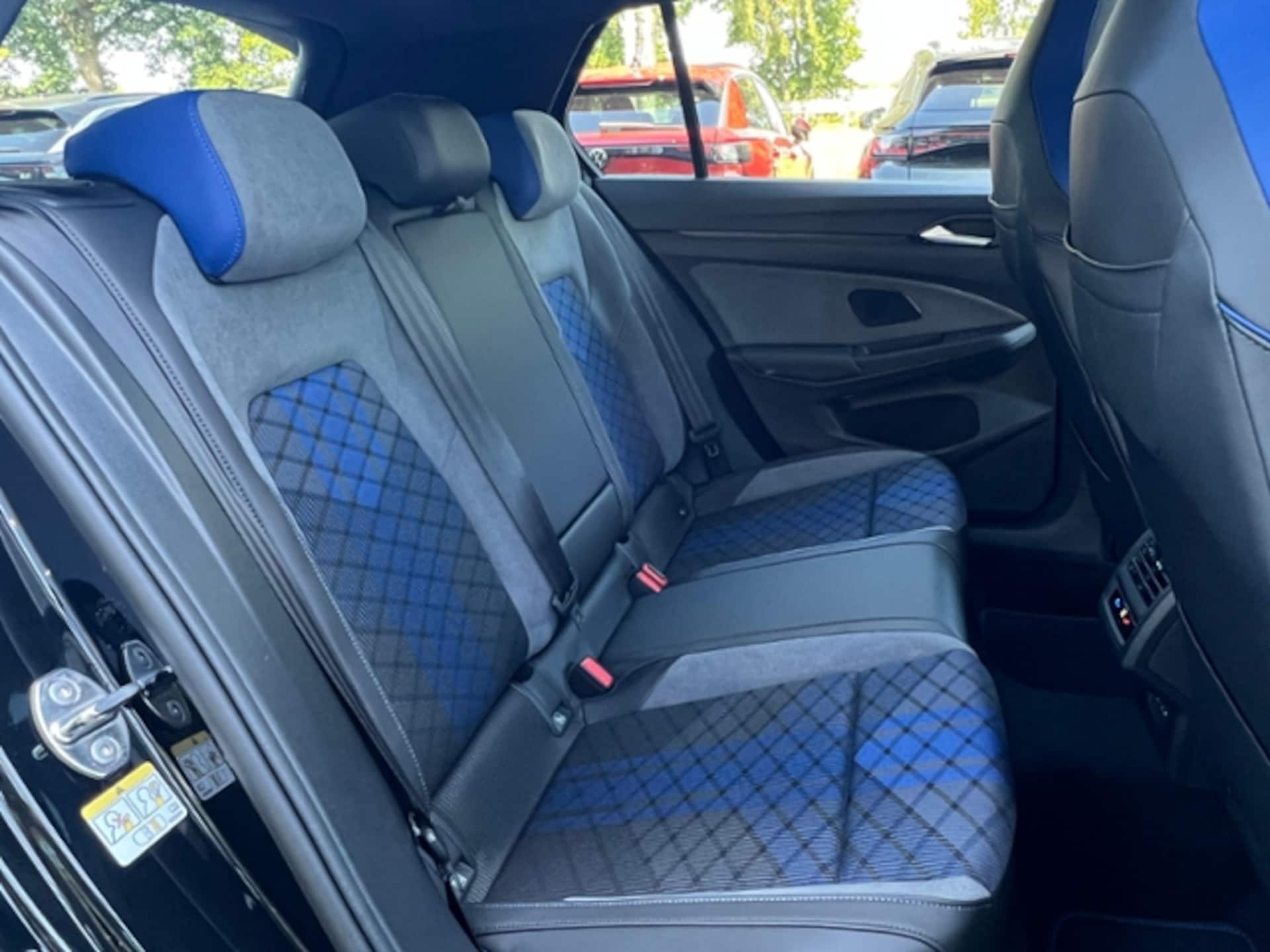 Volkswagen Golf R