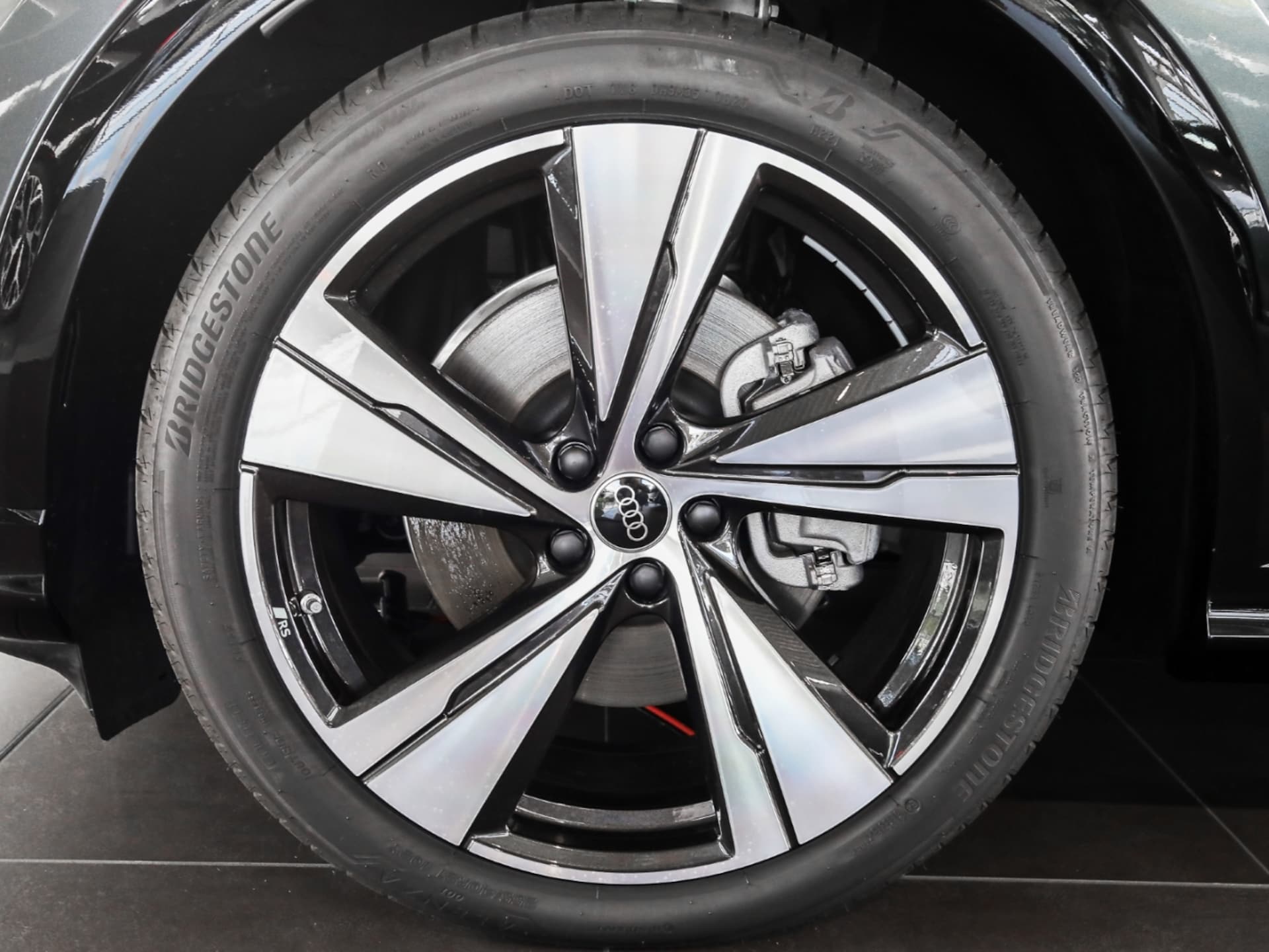 Audi Q5 Sportback edition one