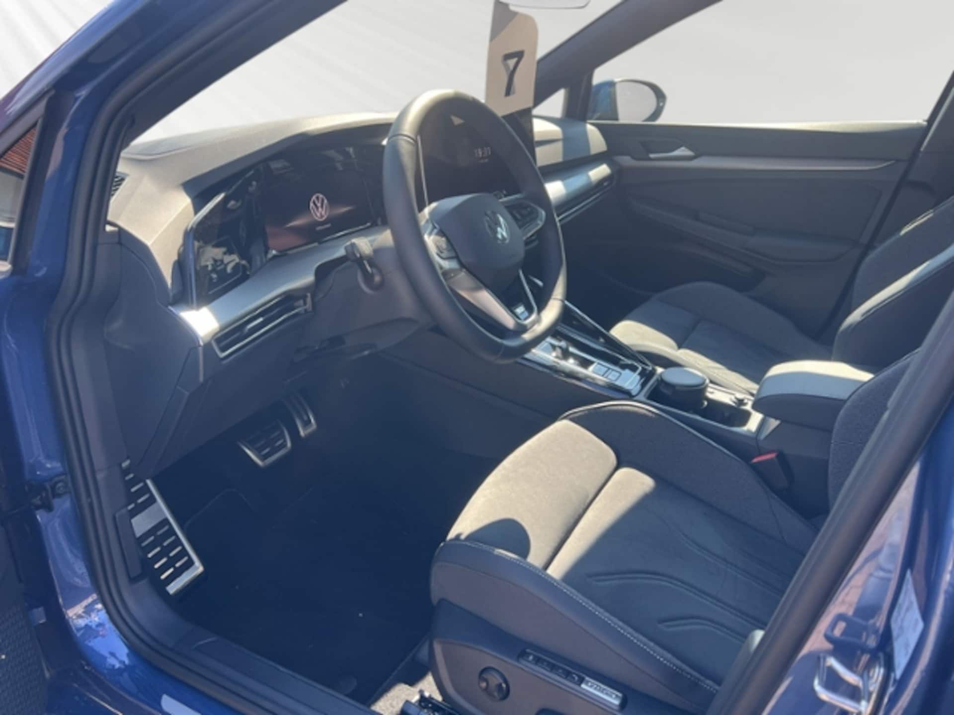 Volkswagen Golf Style