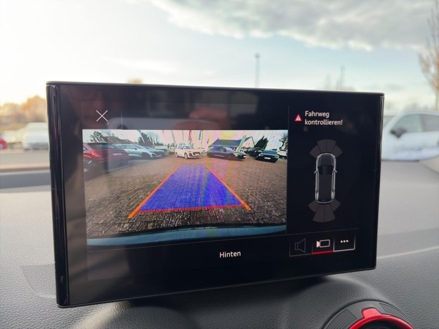 Bild über Audi Q2 S line 35 TFSI S tronic - für weitere Informationen kontaktieren Sie den Audi Partner