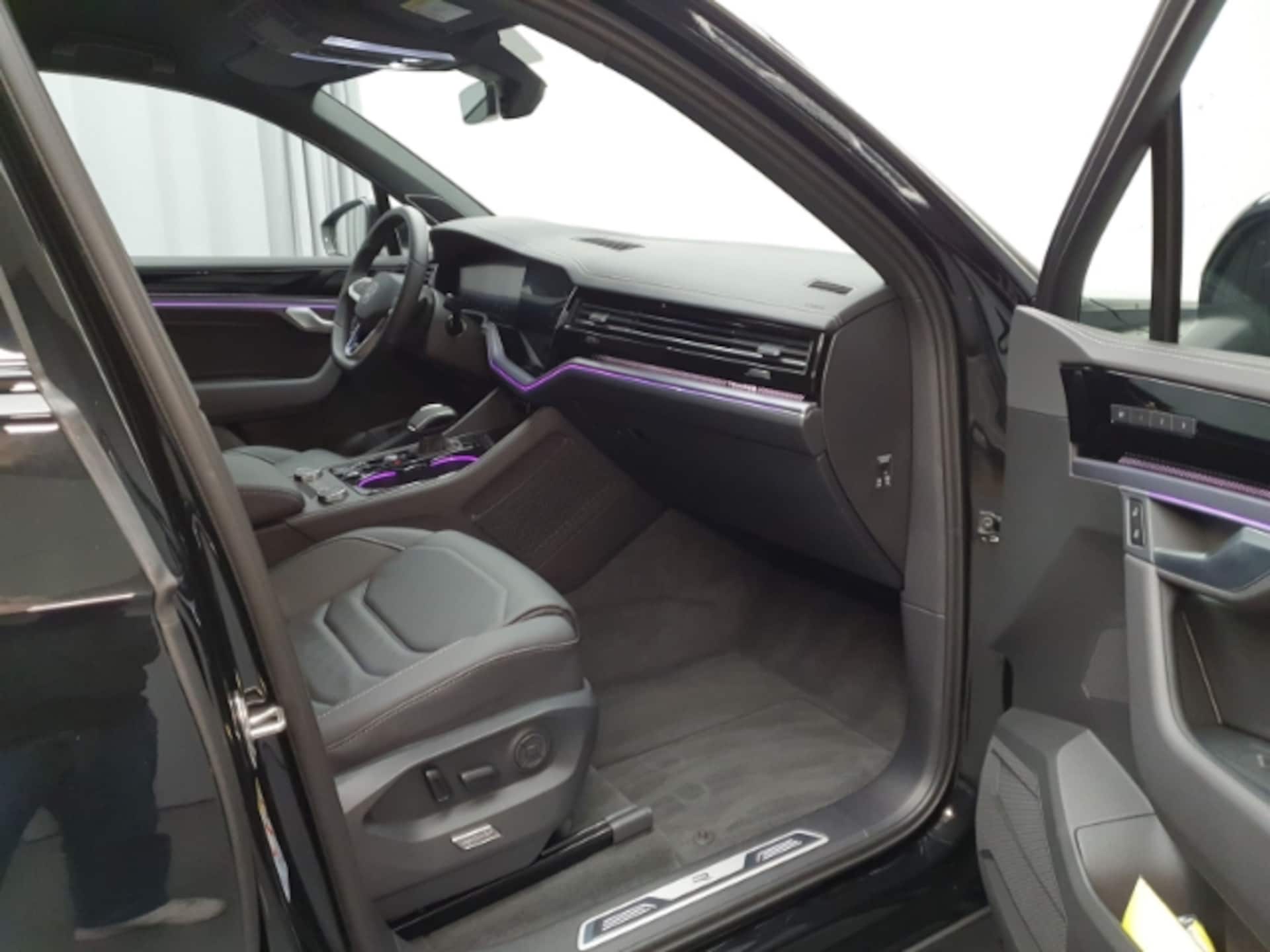 Volkswagen Touareg R