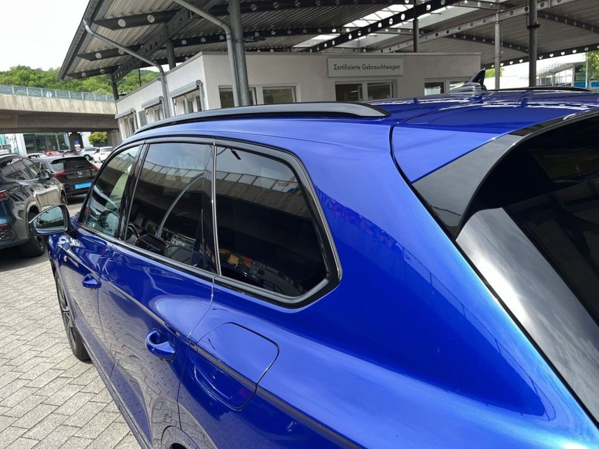Volkswagen Touareg R