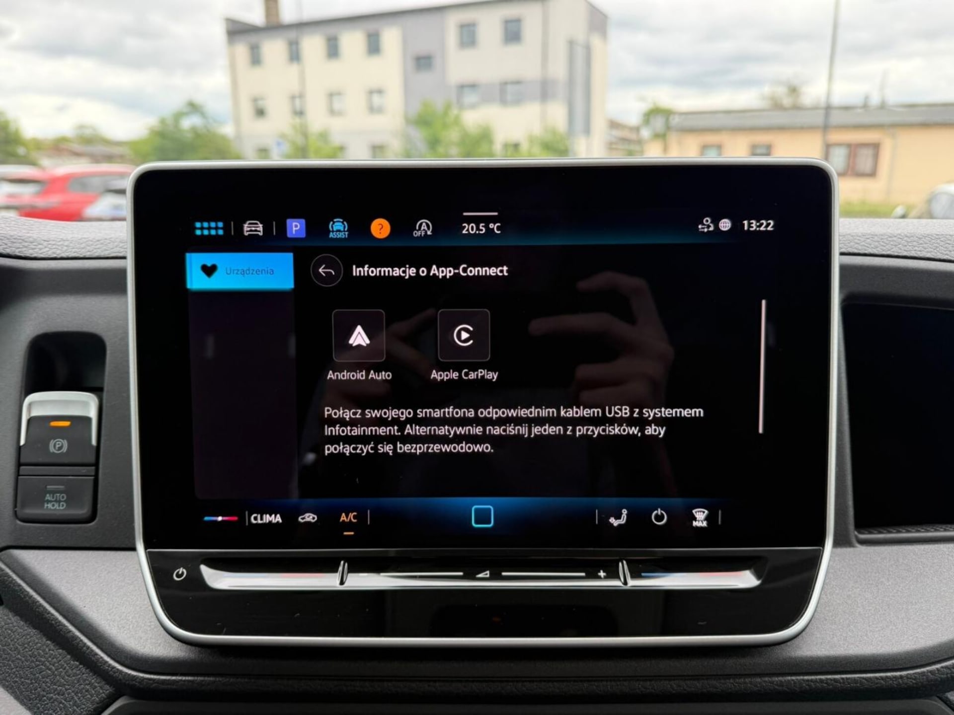Volkswagen Crafter Furgon średni rozstaw osi
