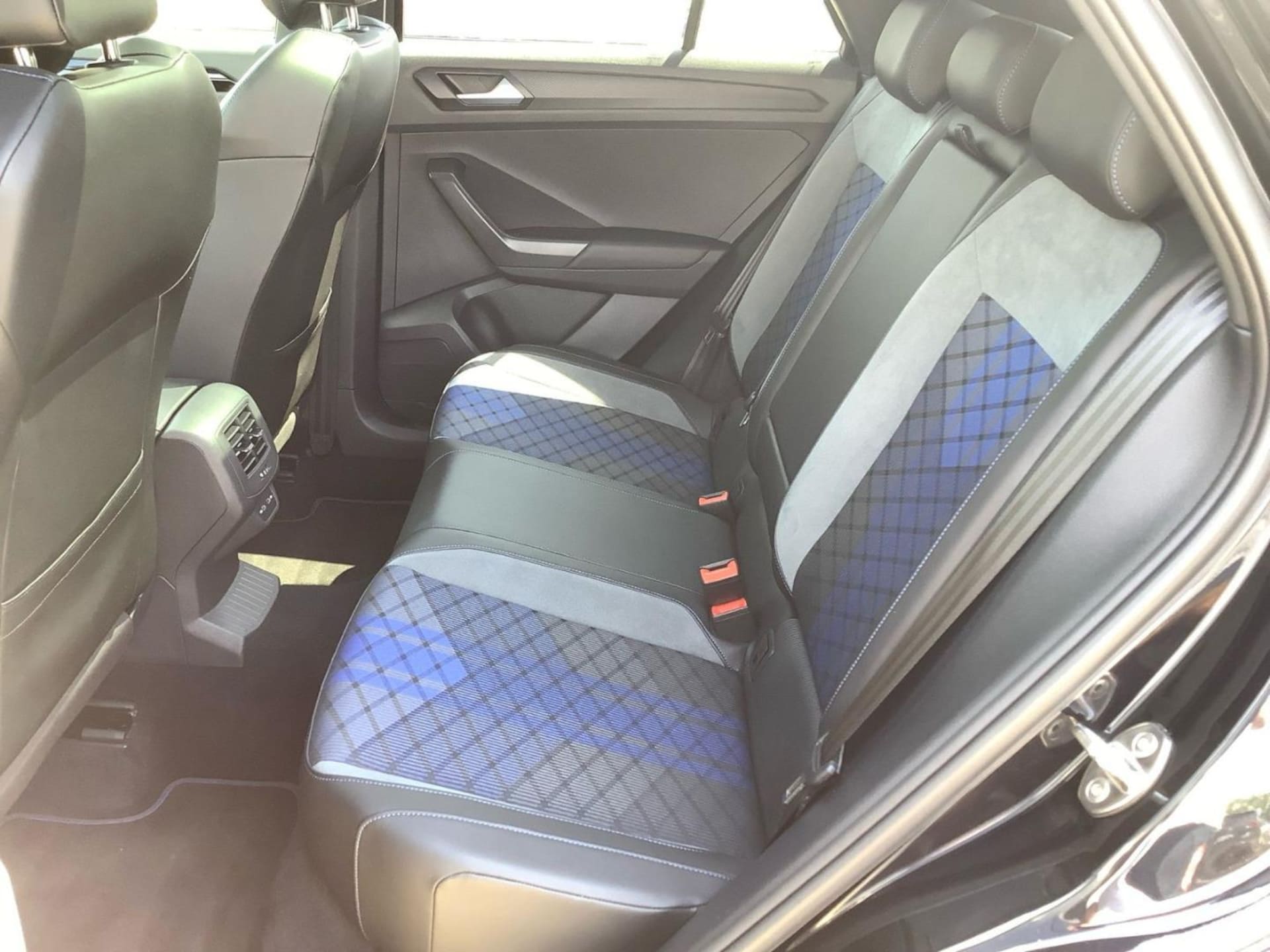 Volkswagen T-Roc R