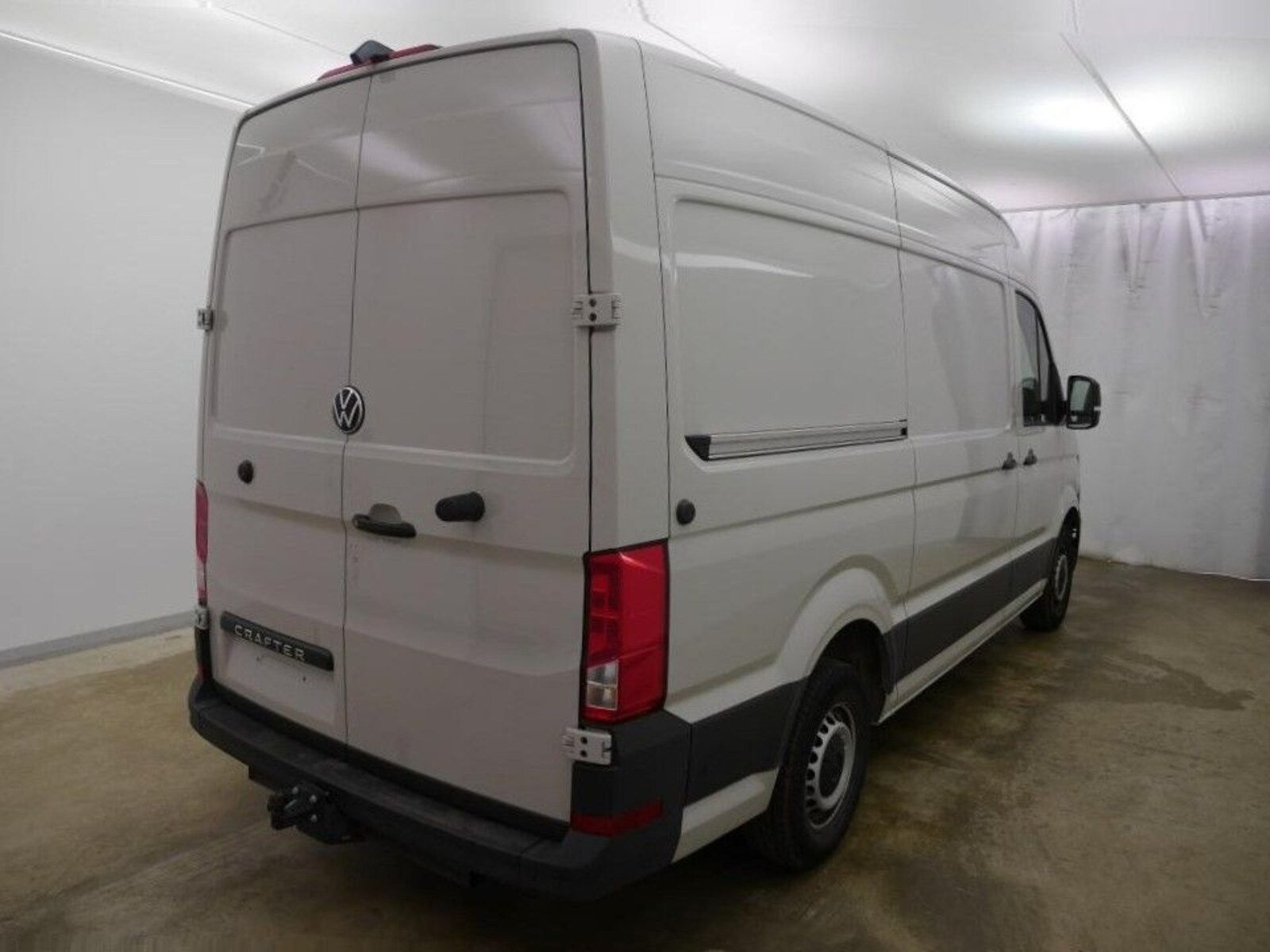 Volkswagen Crafter Kasten mittlerer Radstand – Bild 3