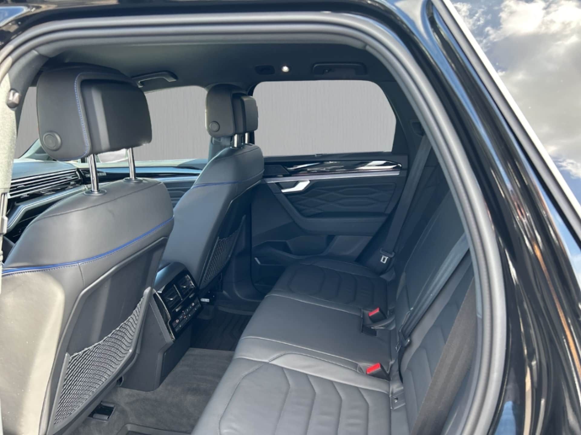 Volkswagen Touareg R