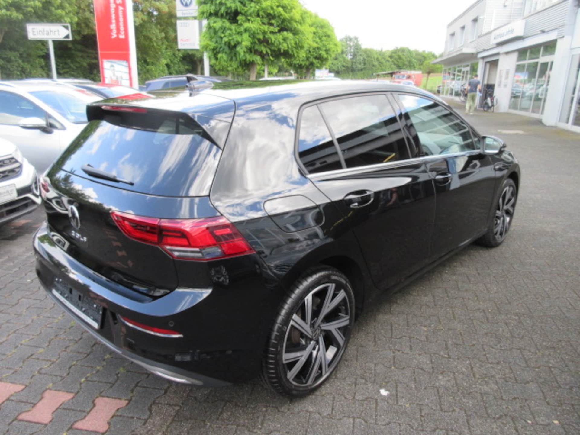 Volkswagen Golf Style