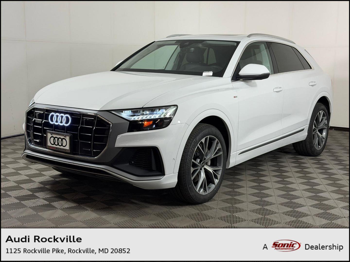2023 Audi Q8 55 Premium Plus Tiptonic quattro's photo