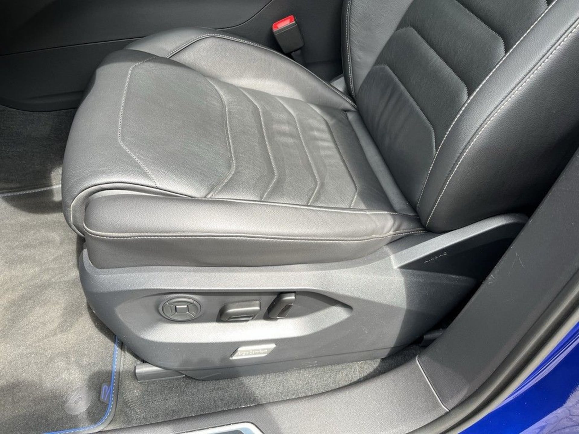 Volkswagen Touareg R