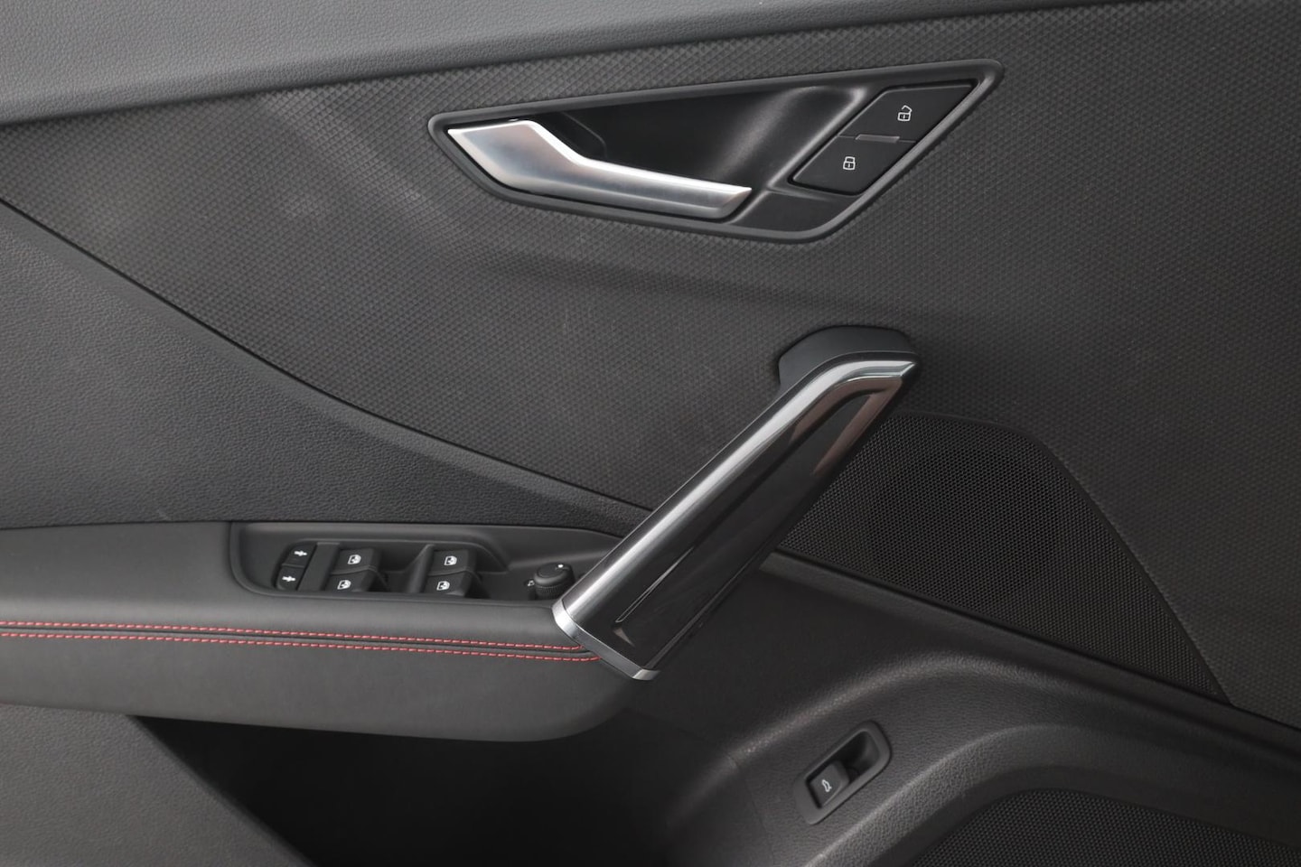 Bild über Audi SQ2 TFSI quattro S tronic - für weitere Informationen kontaktieren Sie den Audi Partner
