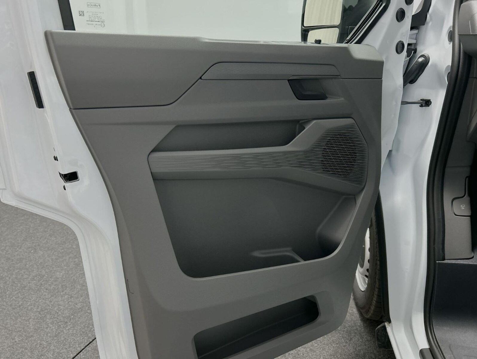 Volkswagen Transporter Kasten kurzer Radstand – Bild 11
