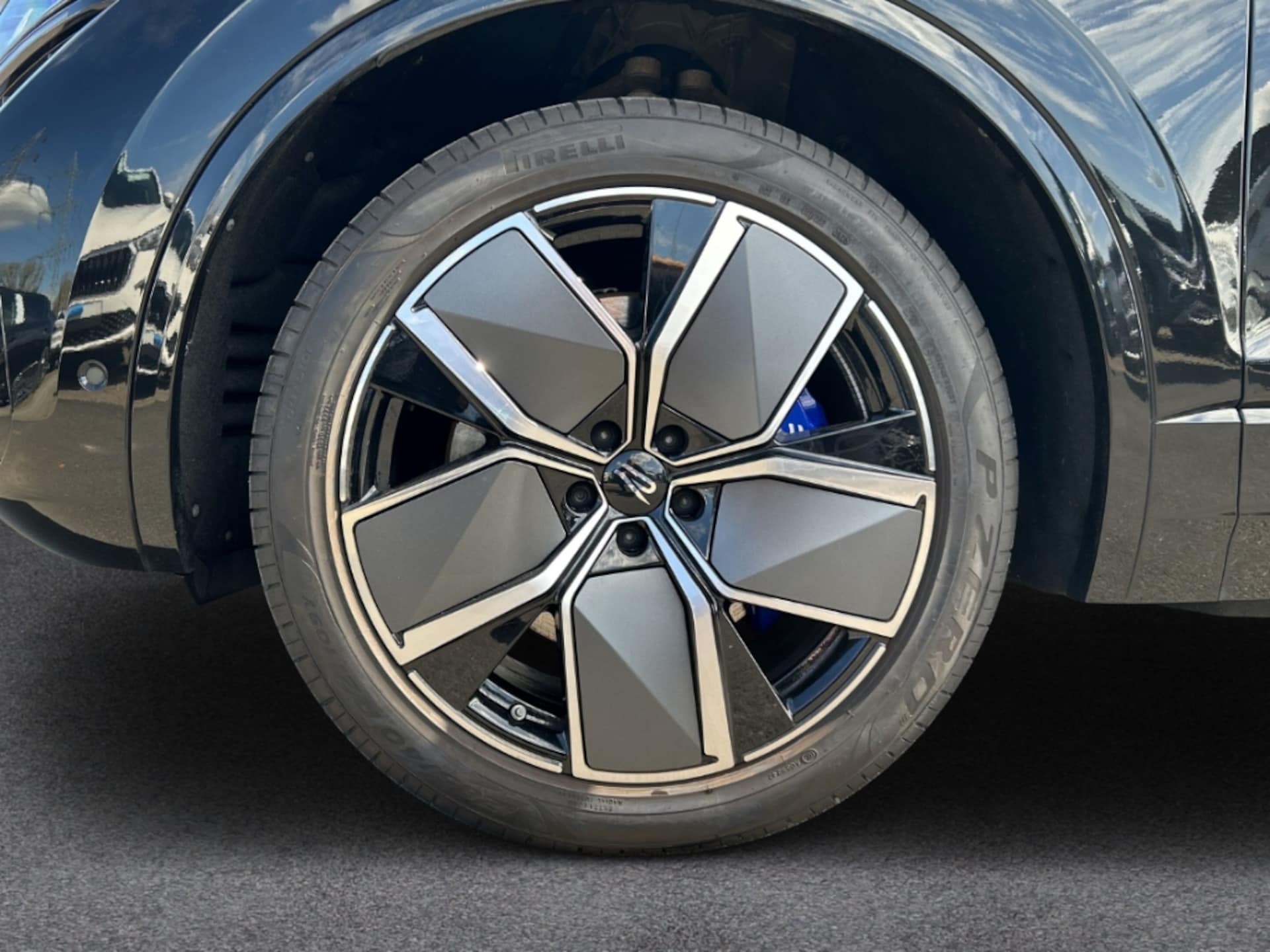 Volkswagen Touareg R