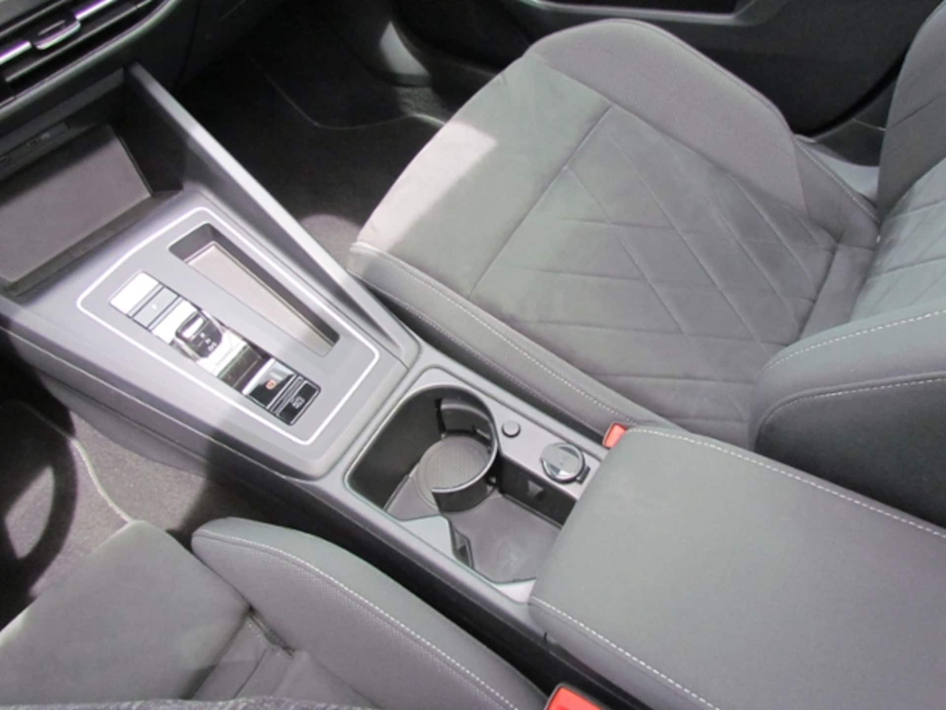 Volkswagen Golf Style