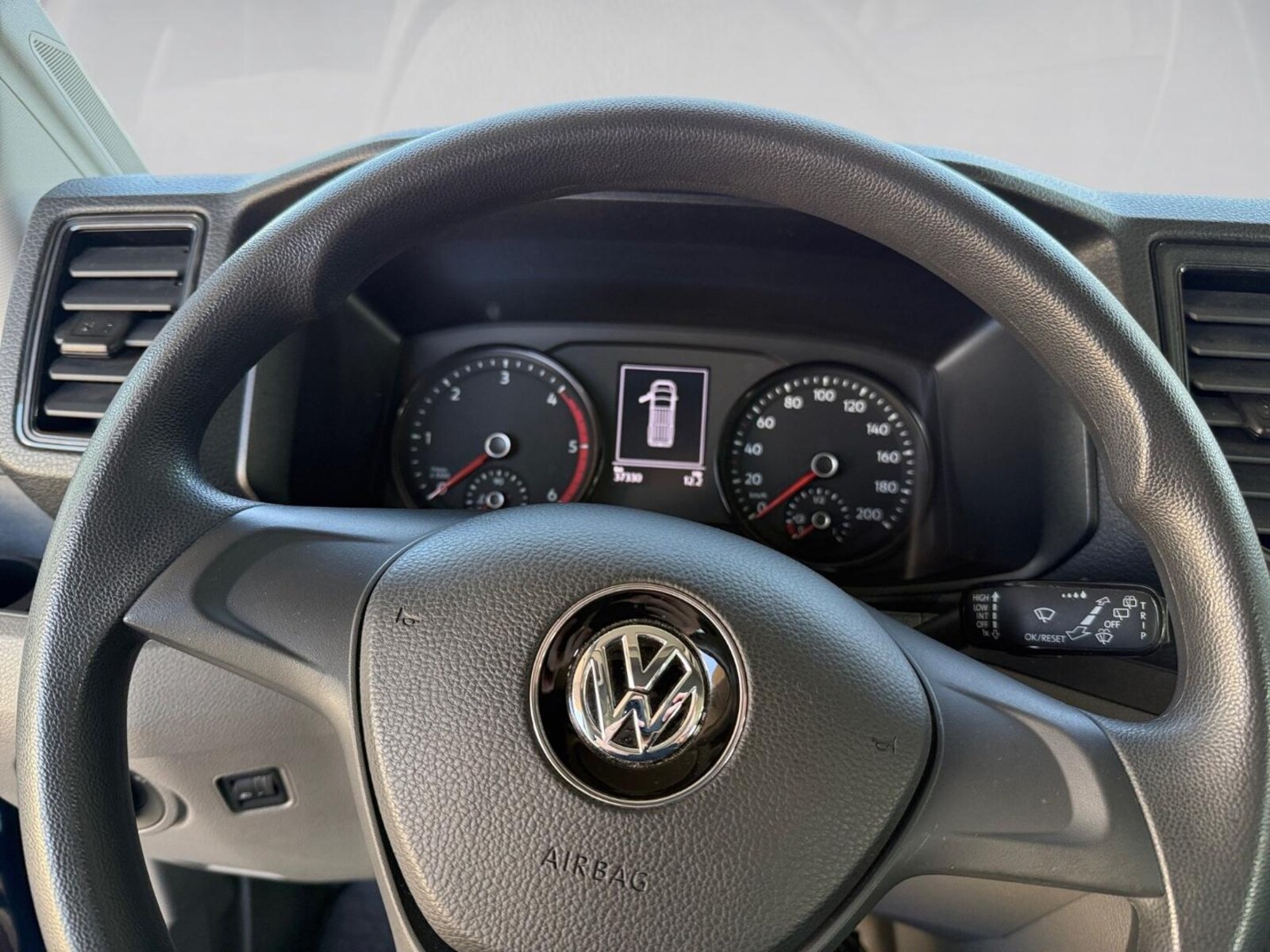 Volkswagen Crafter Kasten mittlerer Radstand – Bild 16