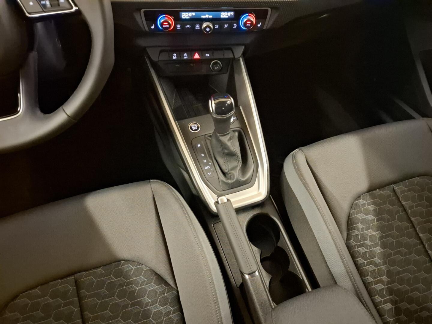 Bild über Audi A1 Sportback advanced 25 TFSI S tronic - für weitere Informationen kontaktieren Sie den Audi Partner