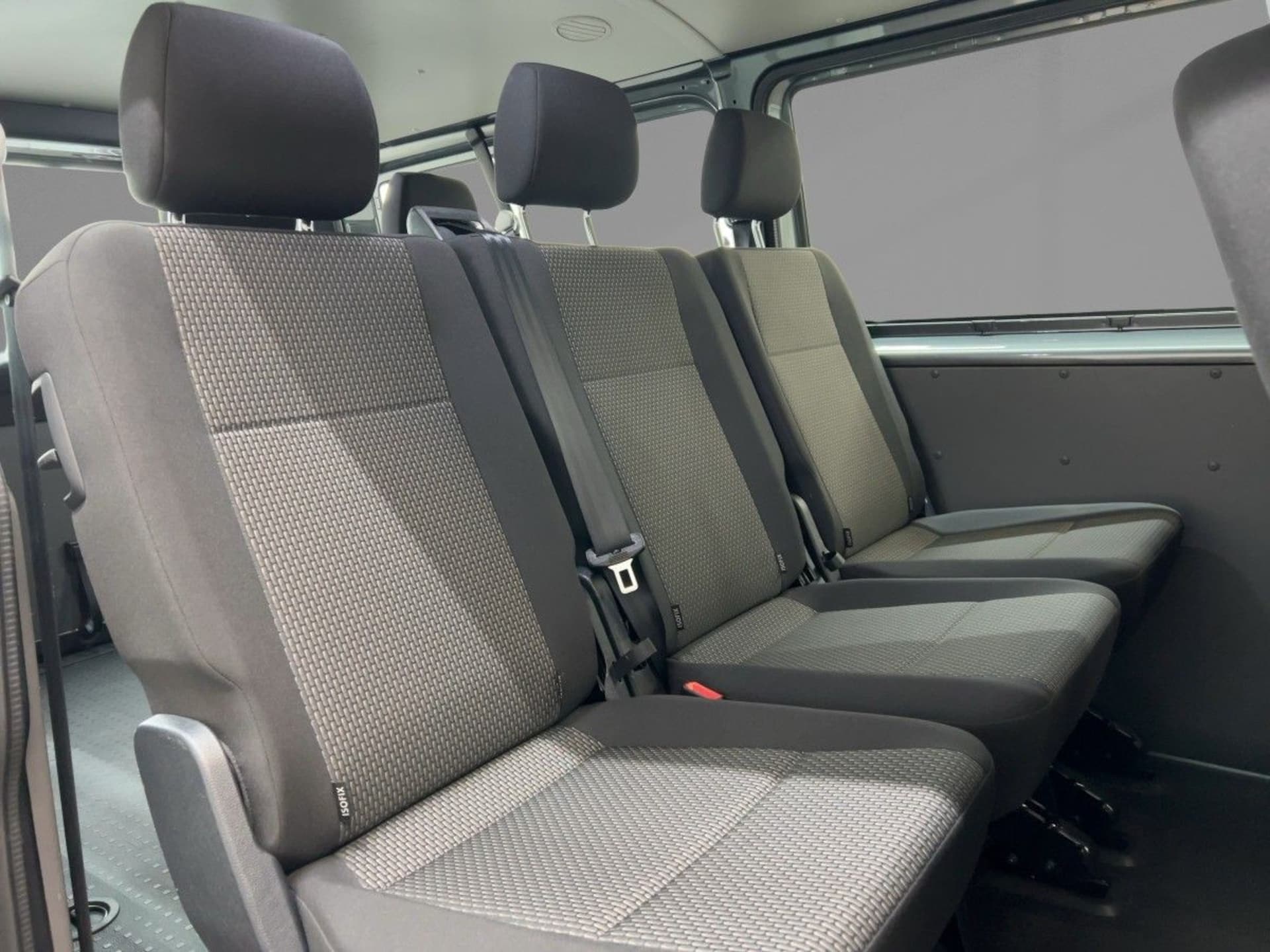 Volkswagen T6.1 Transporter Kombi langer Radstand