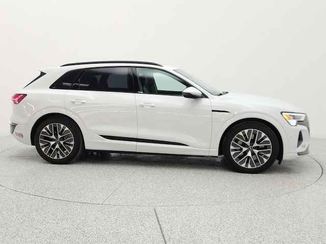 2024 Audi Q8 e-tron