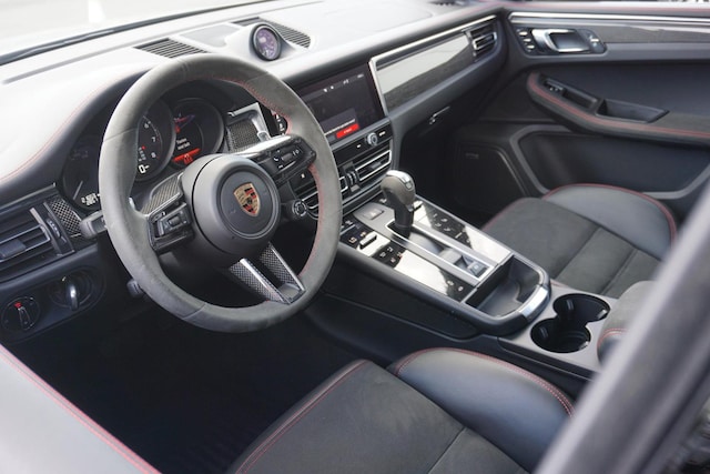 2023 Porsche Macan