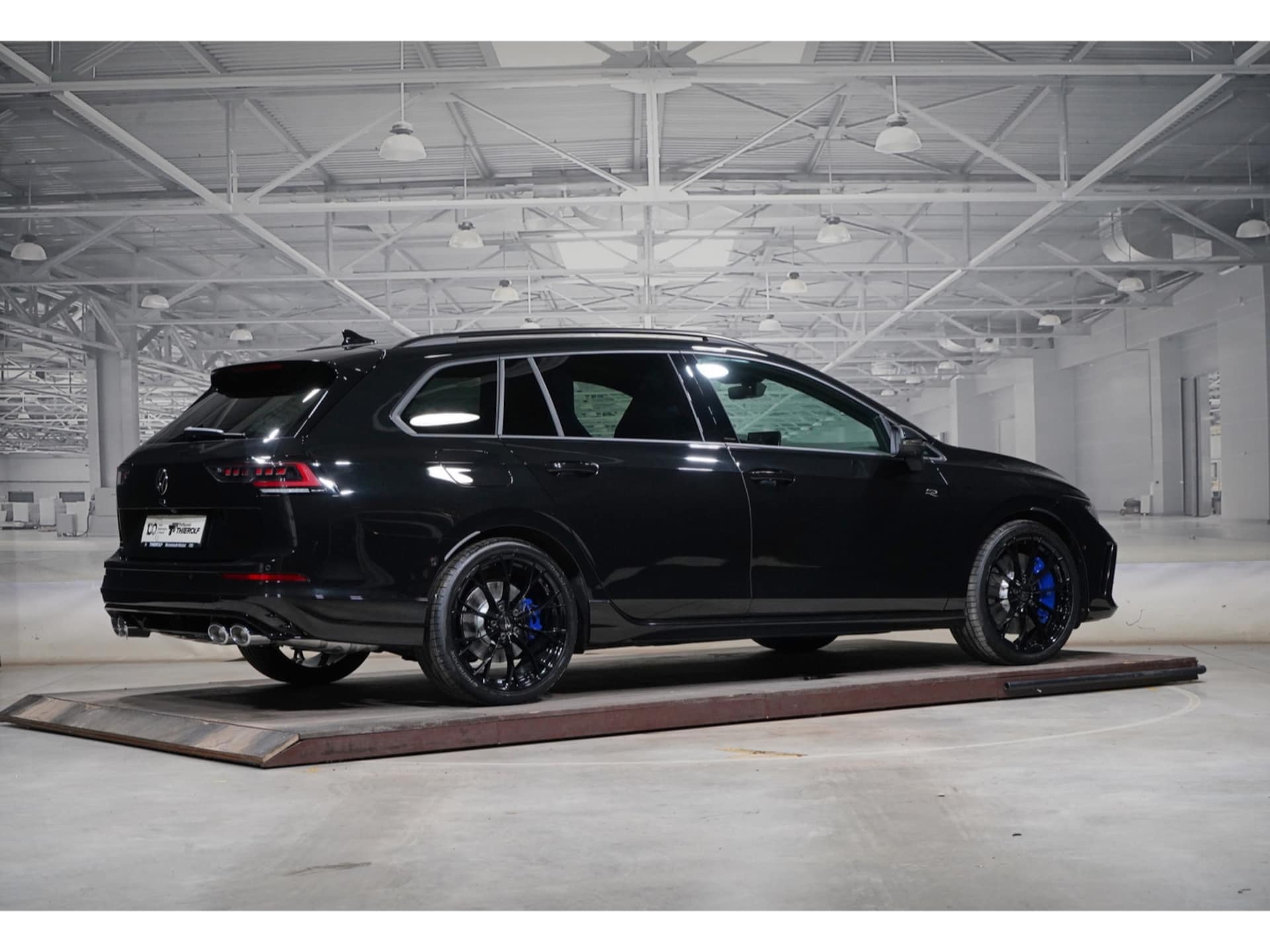 Volkswagen Golf Variant R