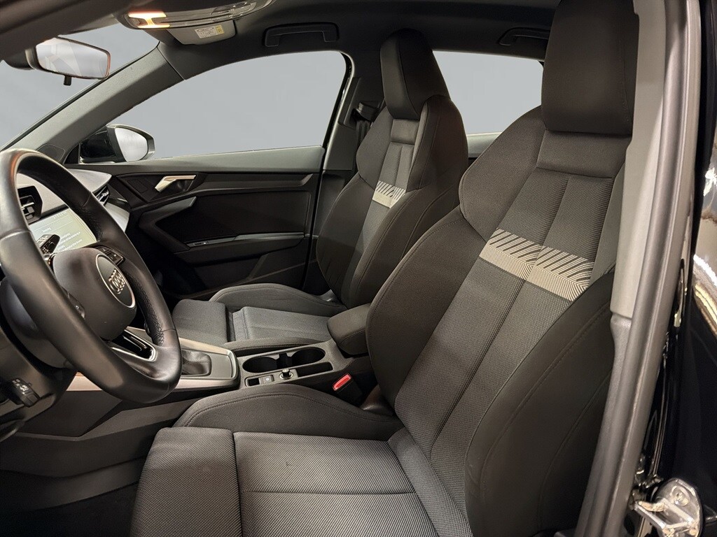 Bild som visar&nbsp;Audi A3 Sportback&nbsp;A3 Sportback 30 TFSI Proline 110 hk 6-växlad - för mer information kontakta din Audi Partner