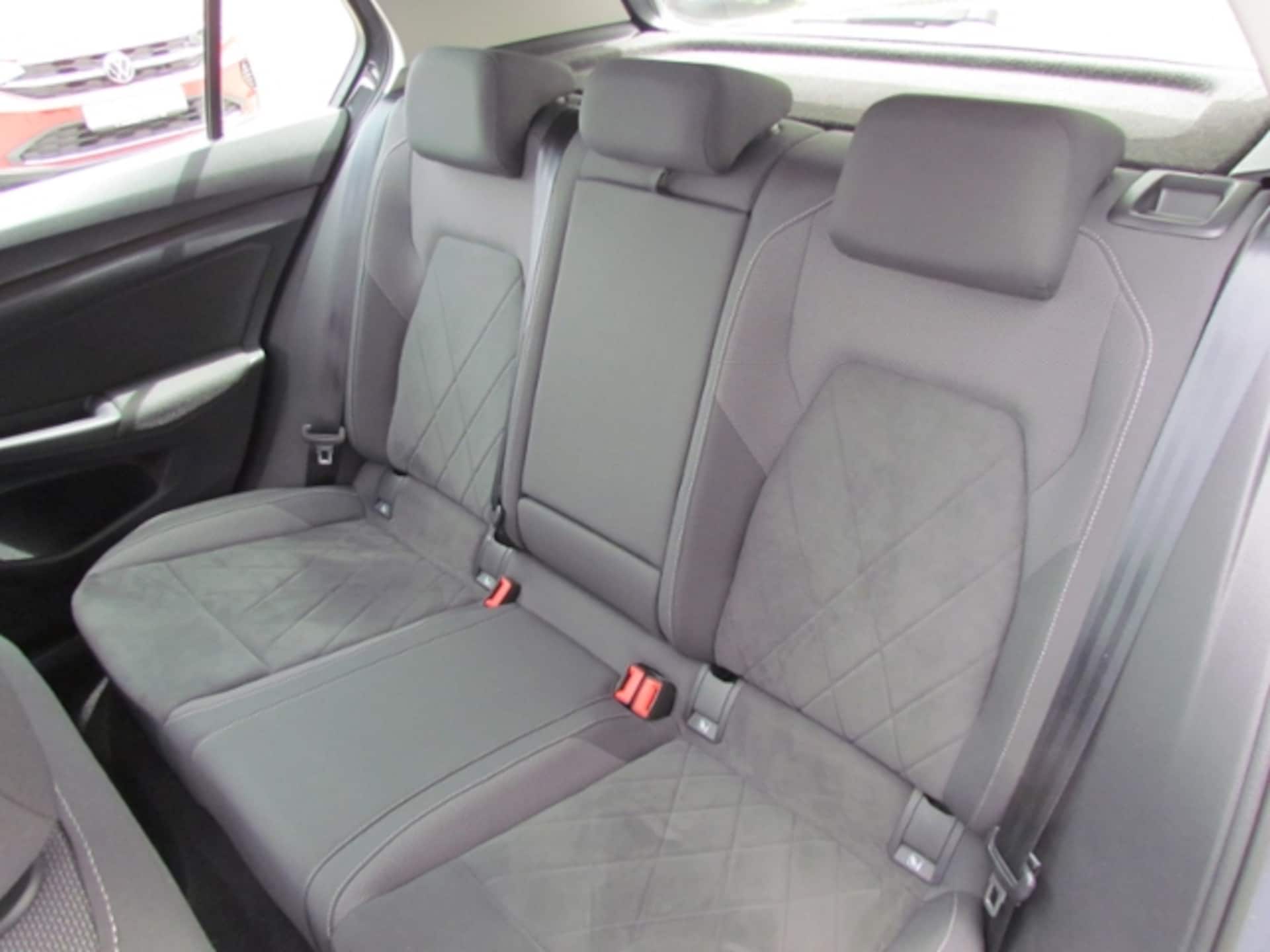 Volkswagen Golf Style