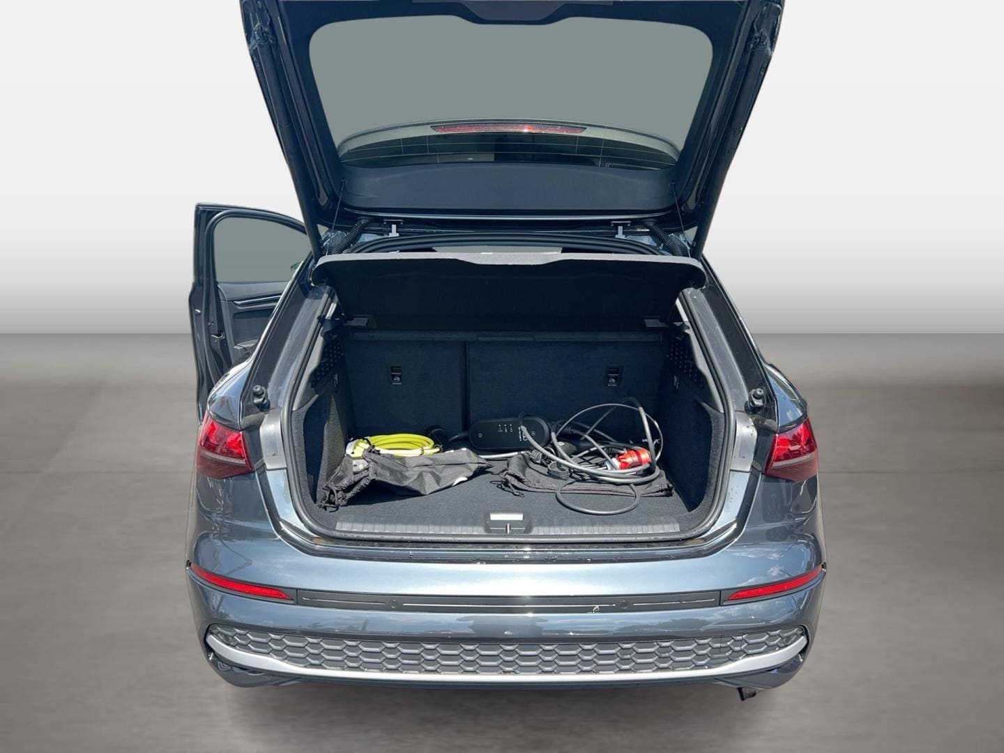 Bild über Audi A3 Sportback TFSI e 40 TFSI e S tronic - für weitere Informationen kontaktieren Sie den Audi Partner