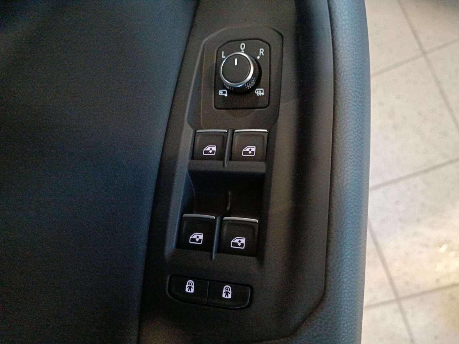 Volkswagen Touareg – Bild 13