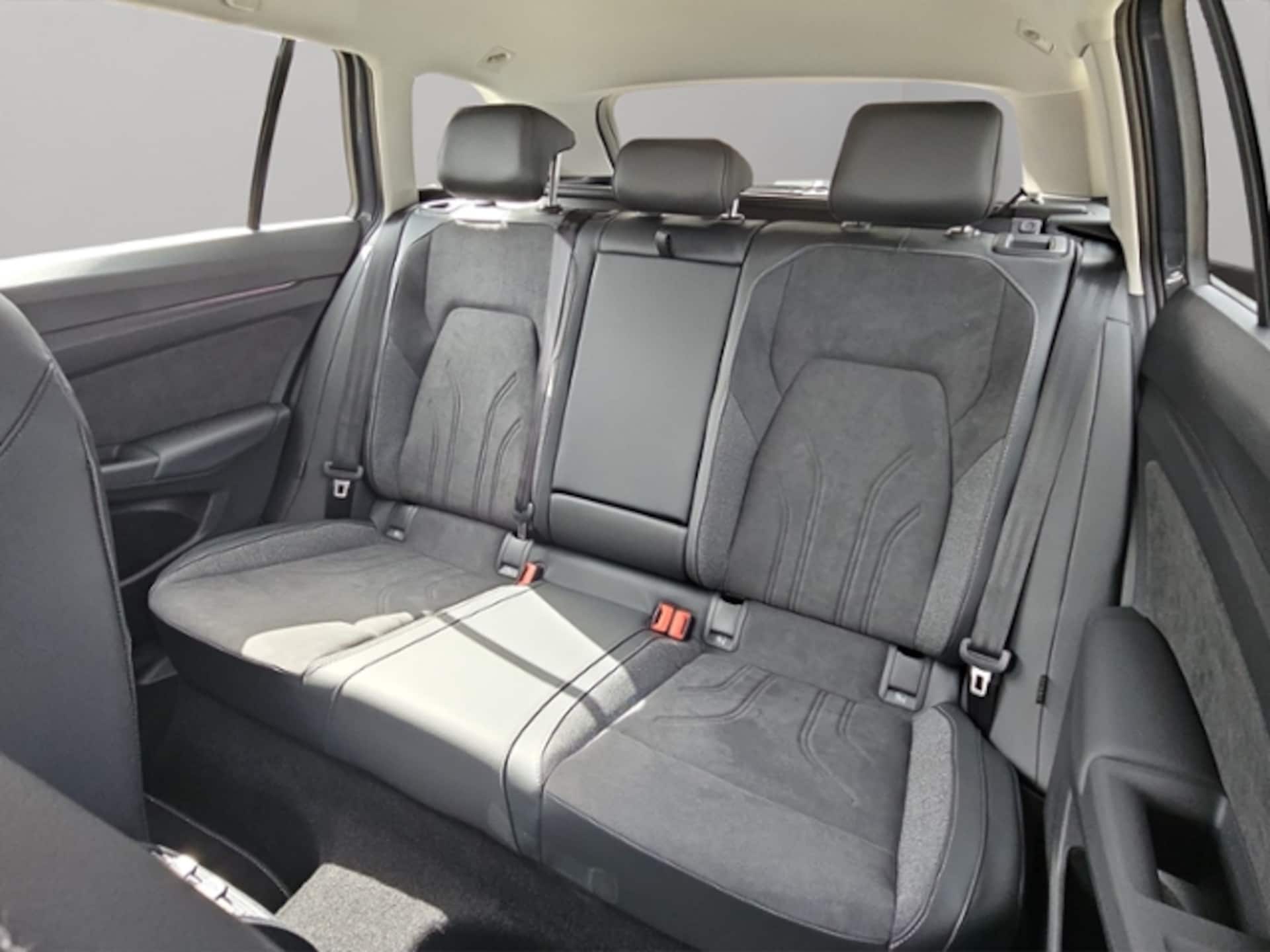 Volkswagen Golf Variant Style