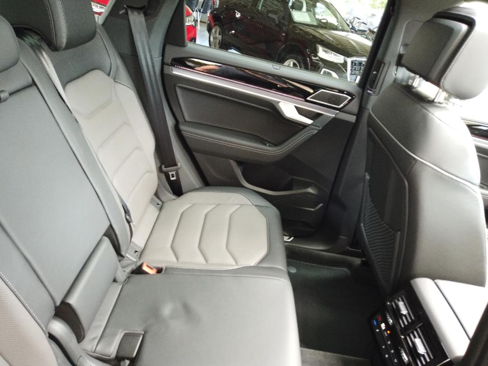 Volkswagen Touareg – Bild 10