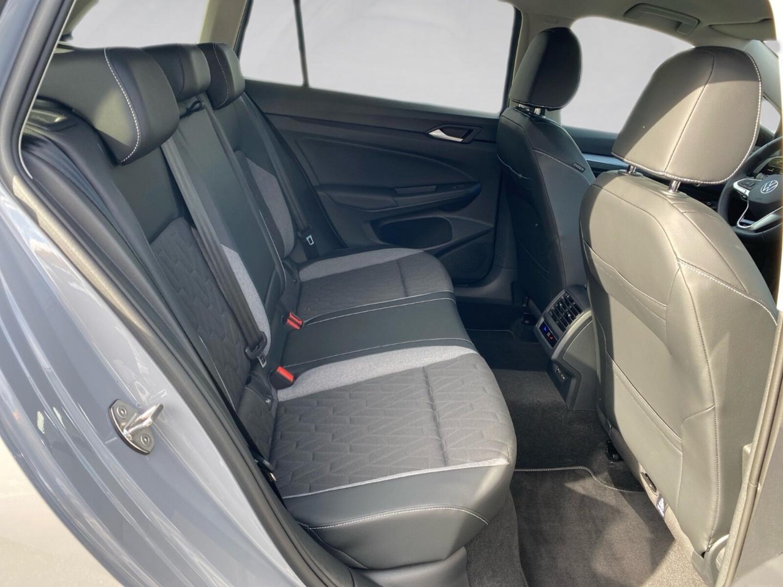 Volkswagen Golf Variant – Bild 11