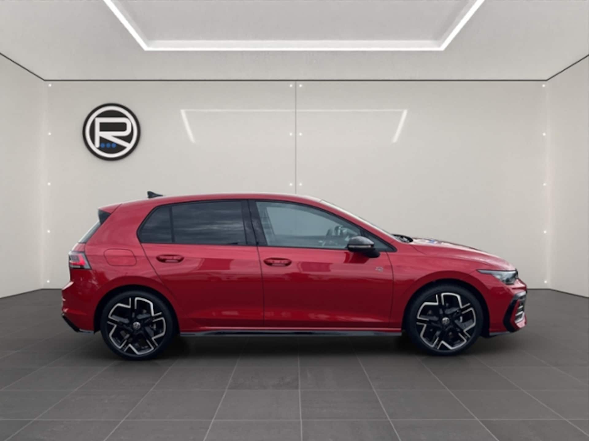 Volkswagen Golf R-Line