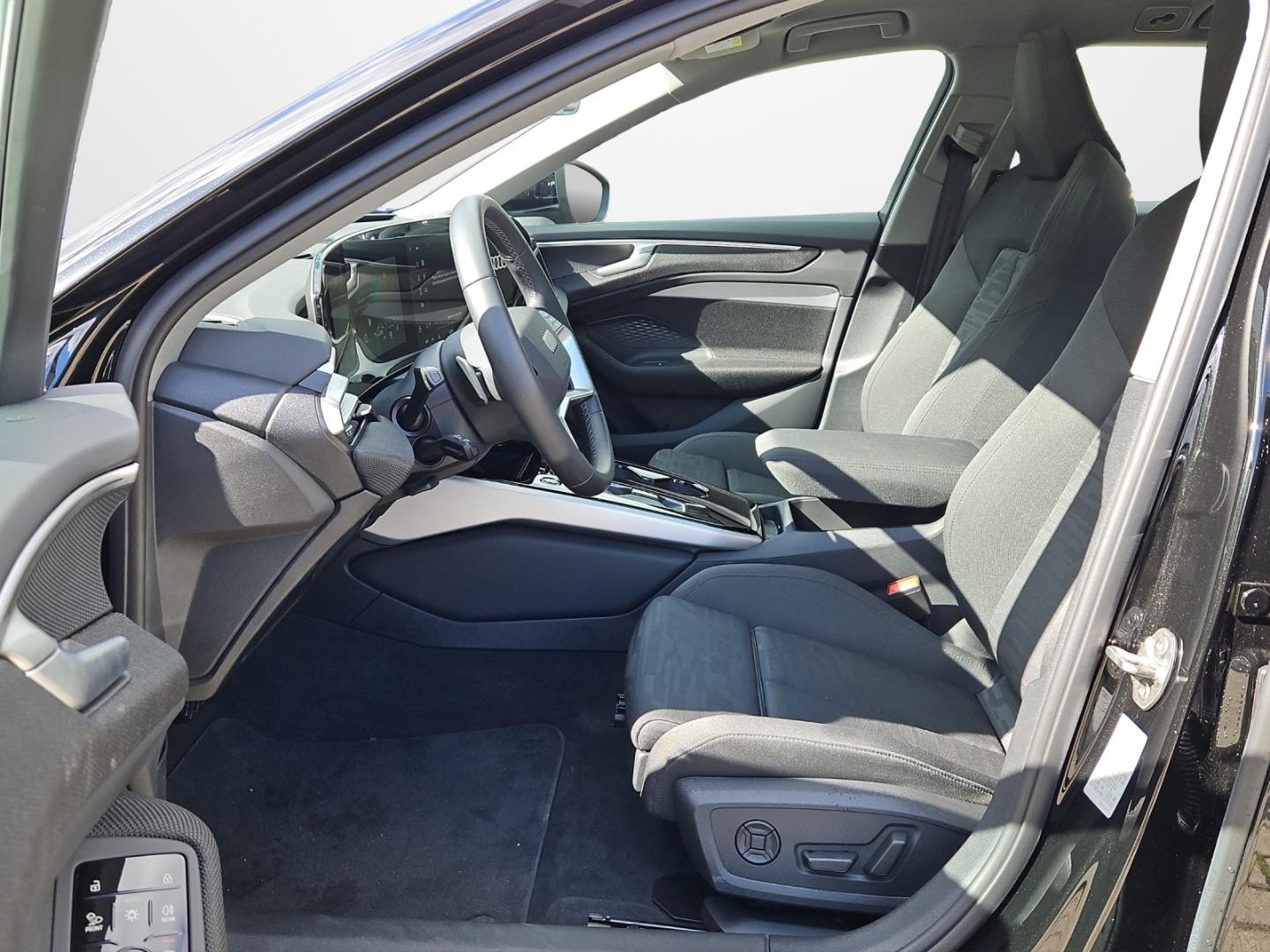 Bild über Audi A6 Avant TFSI 150 kW S tronic - für weitere Informationen kontaktieren Sie den Audi Partner