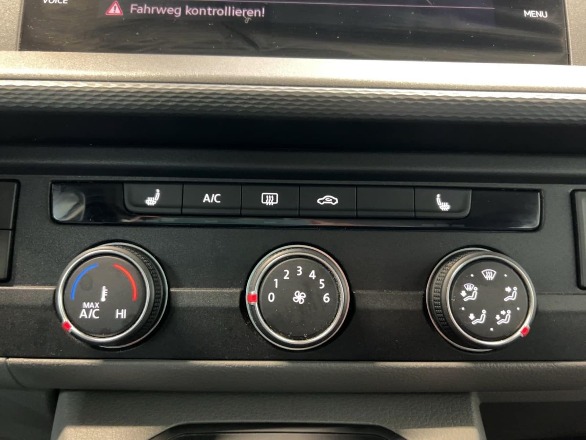 Volkswagen T6.1 Transporter Kombi langer Radstand