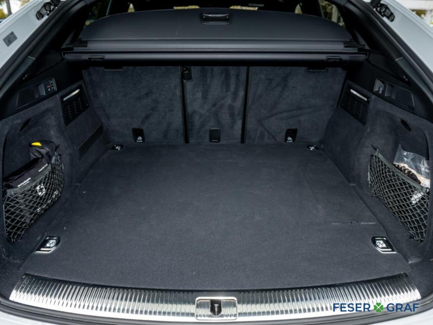 Bild über Audi Q5 Sportback TFSI e S line business 55 TFSI e quattro S tronic - für weitere Informationen kontaktieren Sie den Audi Partner