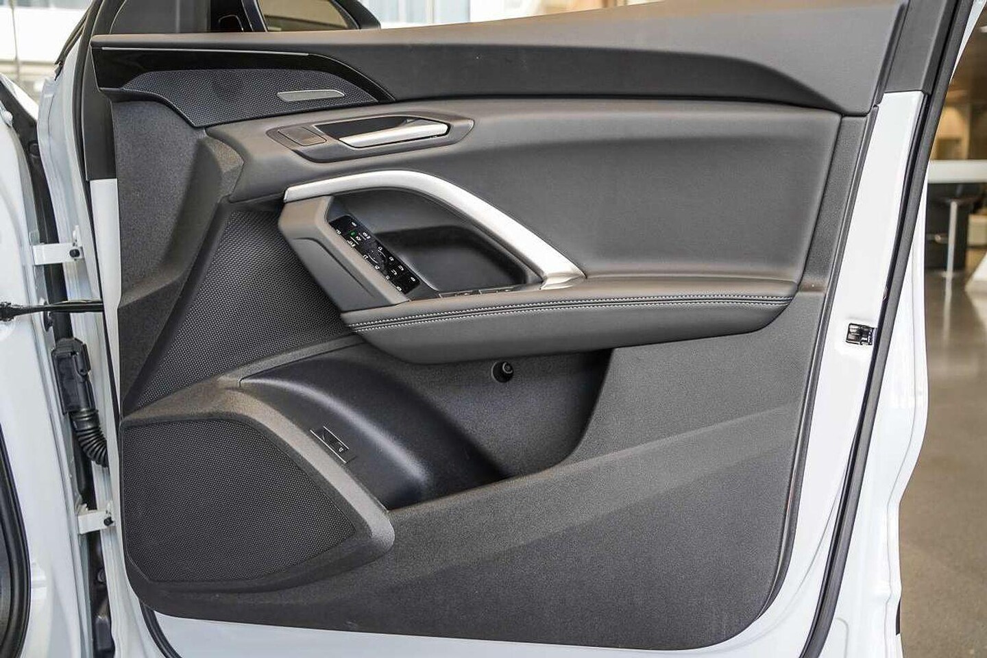 Image about Audi Q5 SUV TDI quattro 150 kW sport