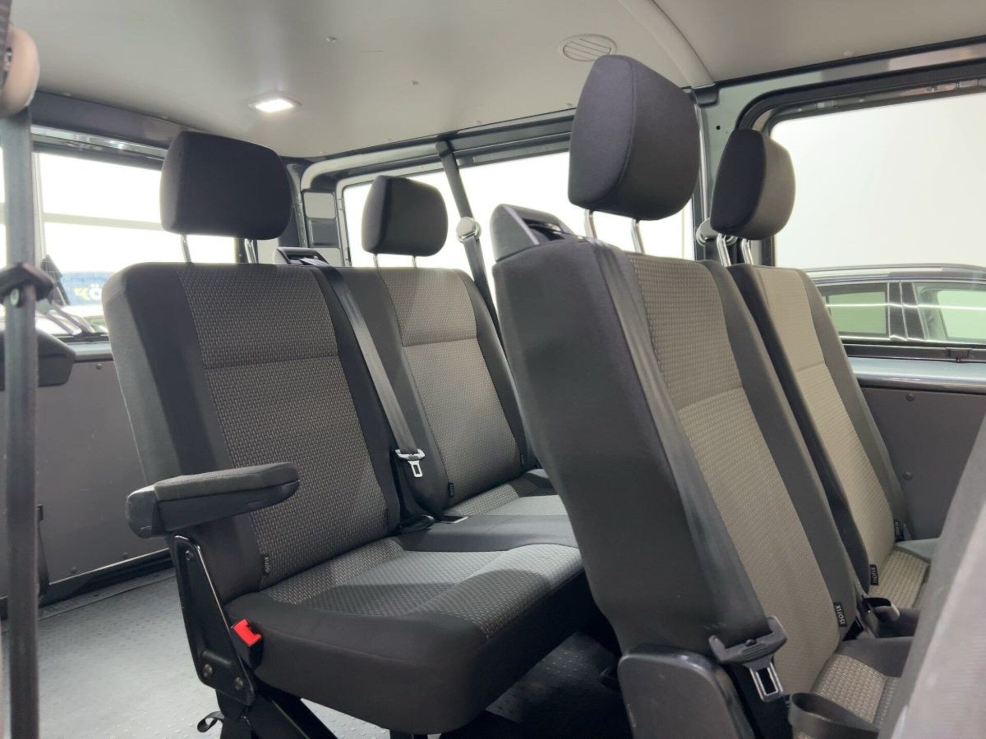 Volkswagen T6.1 Transporter Kombi langer Radstand
