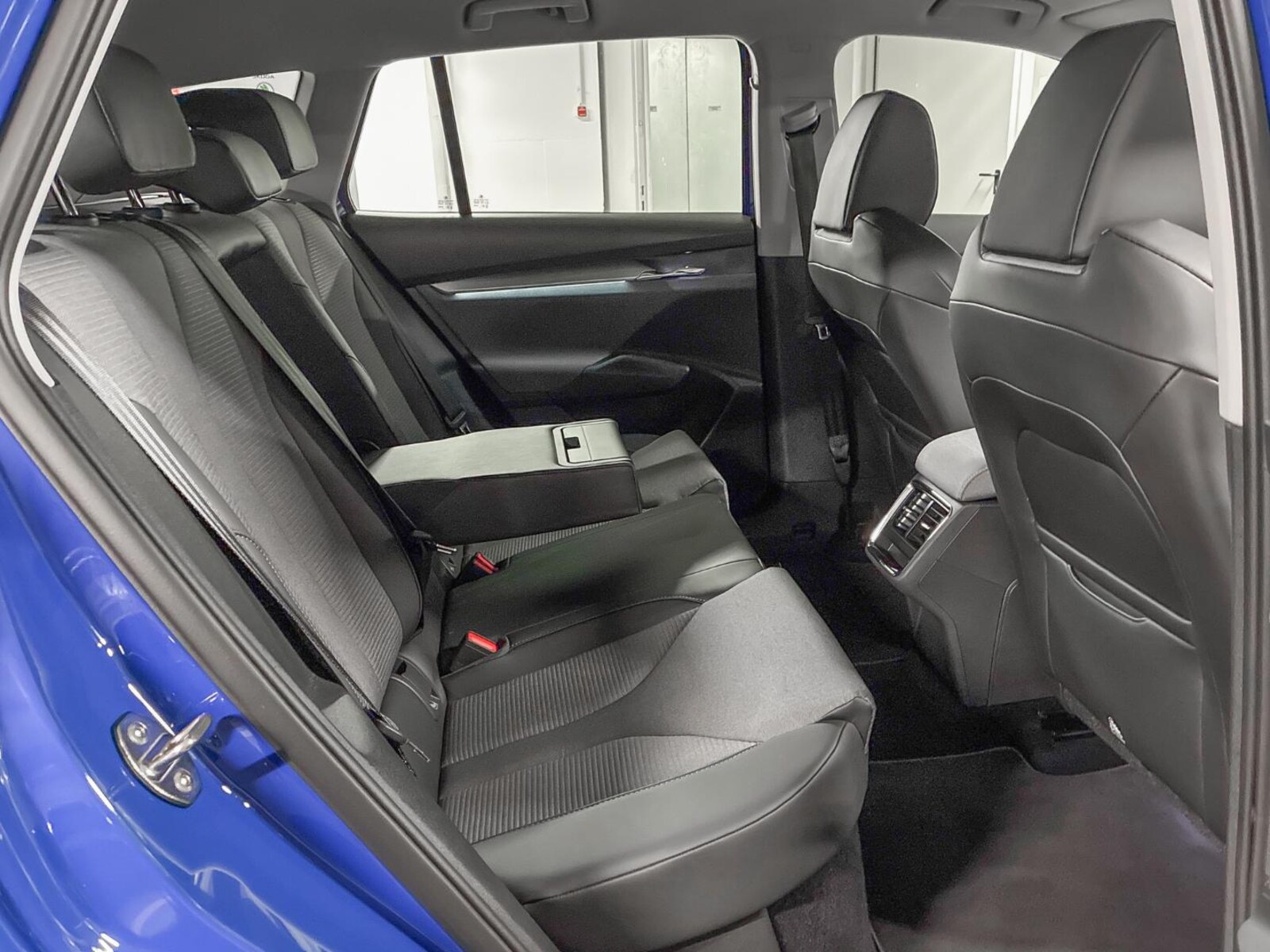 Škoda Enyaq – Bild 8