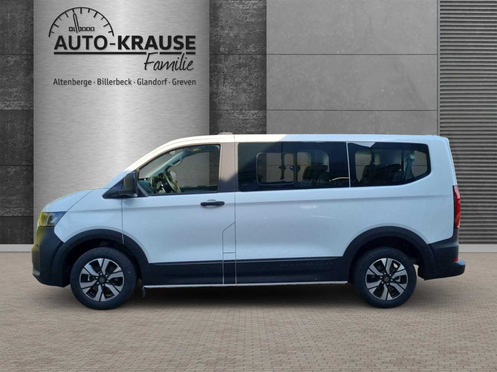 Volkswagen Transporter Kombi kurzer Radstand – Bild 2