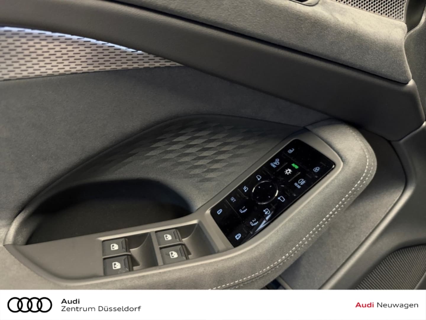 Bild über Audi A6 allroad e-hybrid e-hybrid quattro 270 kW S tronic - für weitere Informationen kontaktieren Sie den Audi Partner