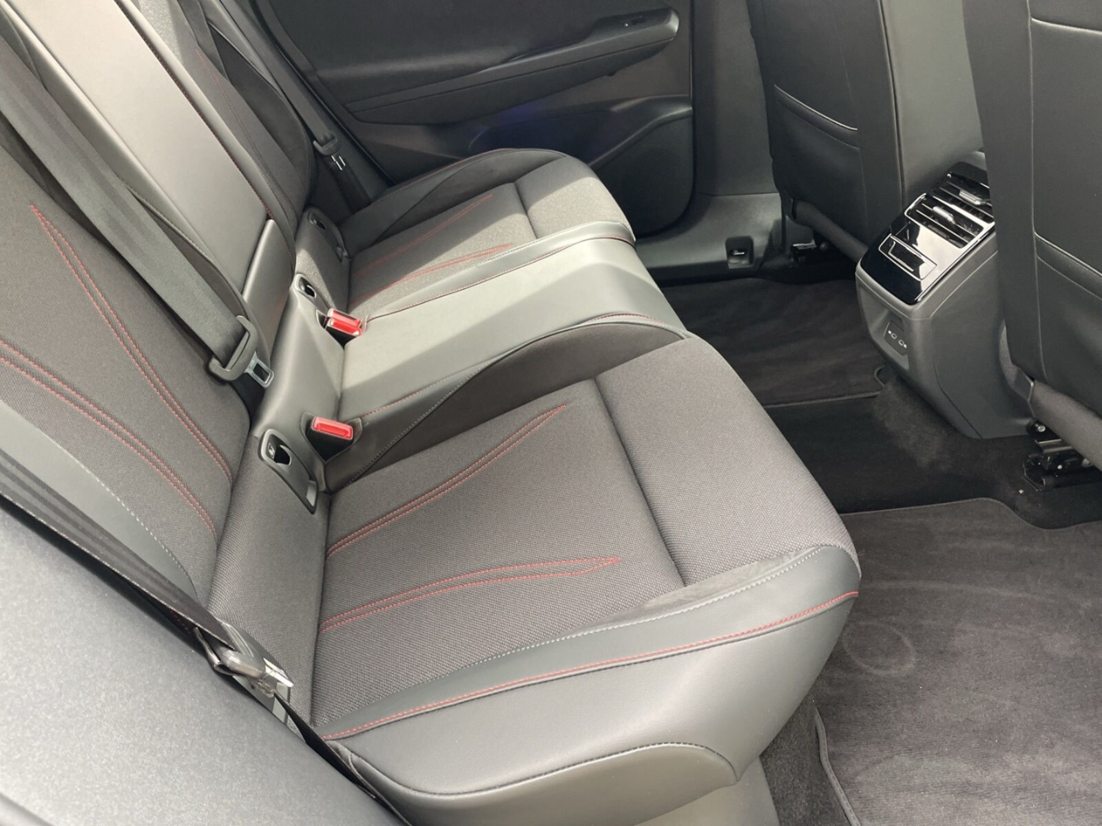Volkswagen ID.7 Tourer – Bild 8