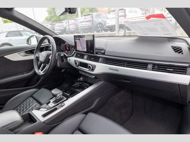 Image about Audi RS 4 Avant TFSI quattro tiptronic