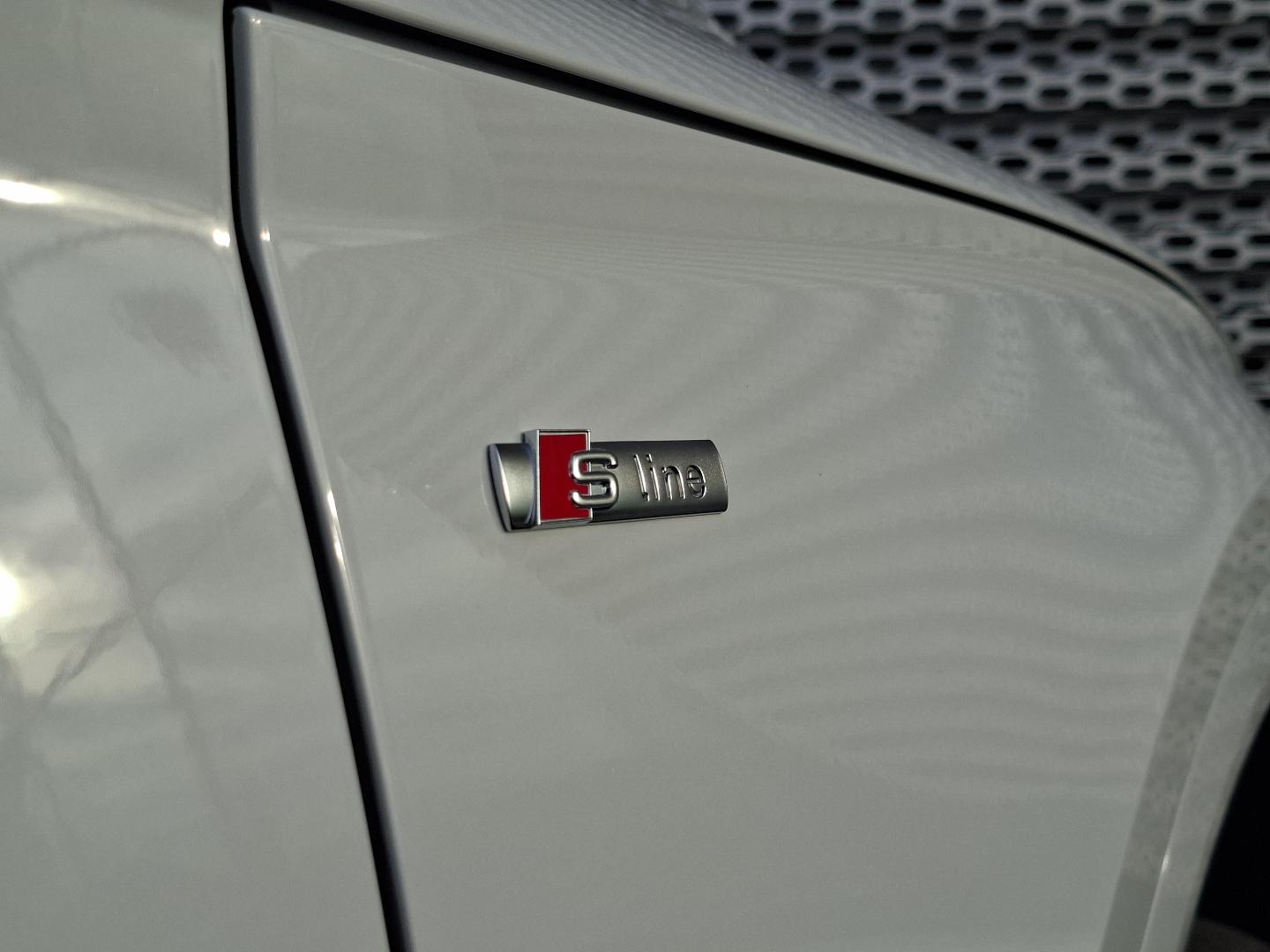 Image about Audi Q5 TFSI e S line 55 TFSI e quattro 270 kW (367 ch) S tronic